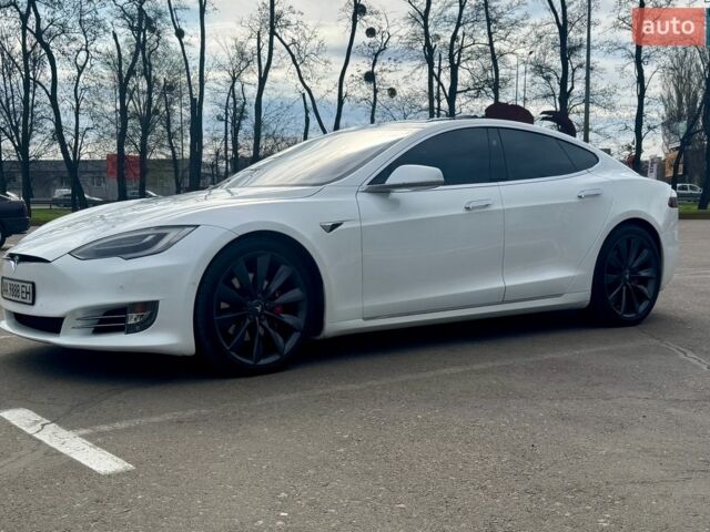 Белый Тесла Модель С, объемом двигателя 0 л и пробегом 100 тыс. км за 23500 $, фото 4 на Automoto.ua