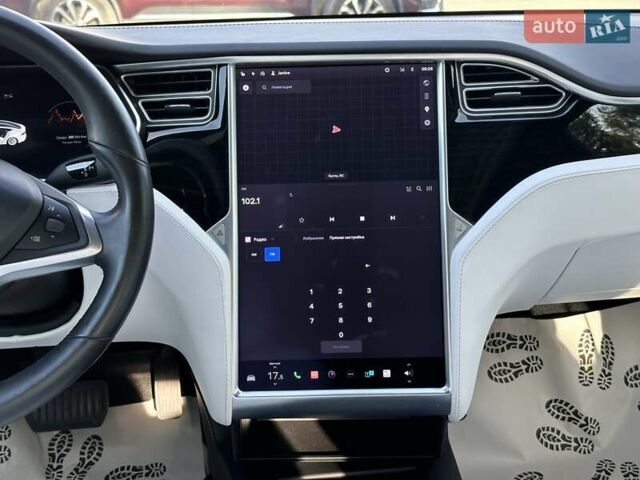 Белый Тесла Модель С, объемом двигателя 0 л и пробегом 99 тыс. км за 24500 $, фото 14 на Automoto.ua