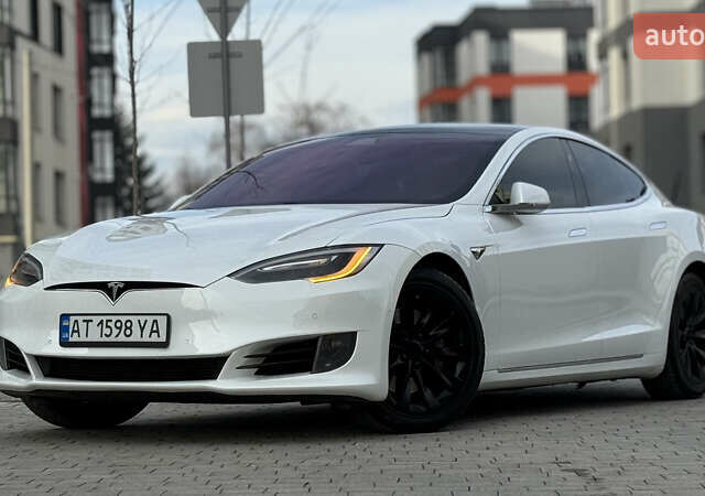 Белый Тесла Модель С, объемом двигателя 0 л и пробегом 102 тыс. км за 17990 $, фото 13 на Automoto.ua