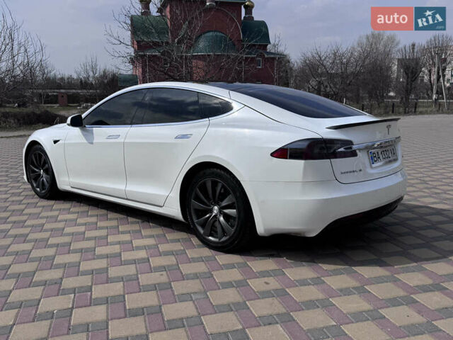 Білий Тесла Модель С, об'ємом двигуна 0 л та пробігом 88 тис. км за 26100 $, фото 6 на Automoto.ua
