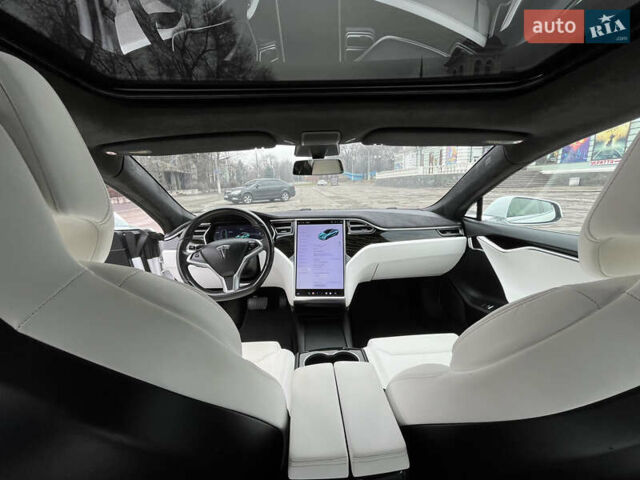Белый Тесла Модель С, объемом двигателя 0 л и пробегом 115 тыс. км за 20300 $, фото 8 на Automoto.ua