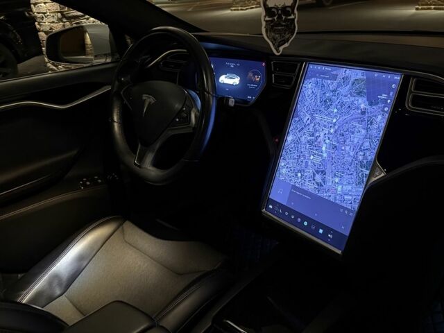 Белый Тесла Модель С, объемом двигателя 0 л и пробегом 218 тыс. км за 17000 $, фото 16 на Automoto.ua