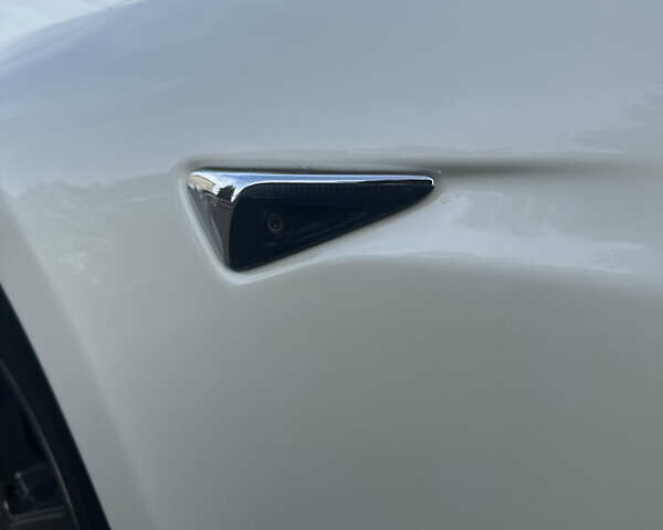 Білий Тесла Модель С, об'ємом двигуна 0 л та пробігом 75 тис. км за 15900 $, фото 12 на Automoto.ua