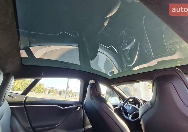 Белый Тесла Модель С, объемом двигателя 0 л и пробегом 160 тыс. км за 22999 $, фото 20 на Automoto.ua