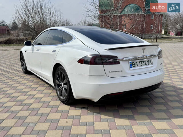 Белый Тесла Модель С, объемом двигателя 0 л и пробегом 88 тыс. км за 26000 $, фото 7 на Automoto.ua