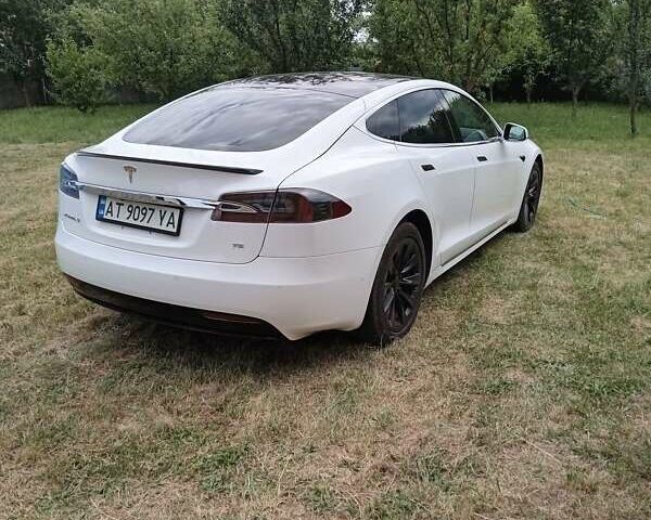 Белый Тесла Модель С, объемом двигателя 0 л и пробегом 250 тыс. км за 15500 $, фото 24 на Automoto.ua