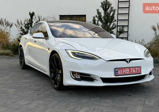Белый Тесла Модель С, объемом двигателя 0 л и пробегом 192 тыс. км за 17600 $, фото 6 на Automoto.ua
