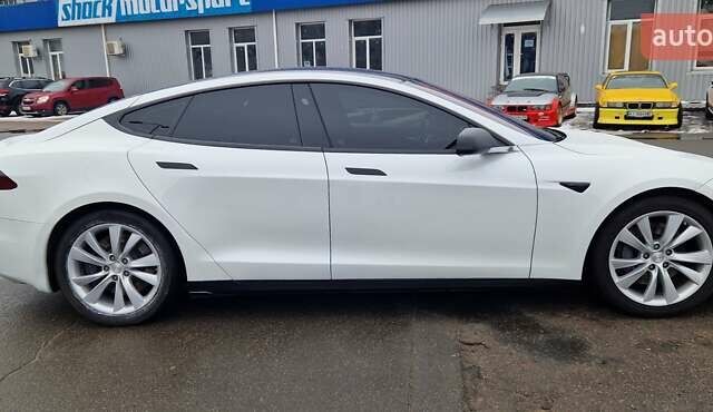 Белый Тесла Модель С, объемом двигателя 0 л и пробегом 207 тыс. км за 19300 $, фото 7 на Automoto.ua