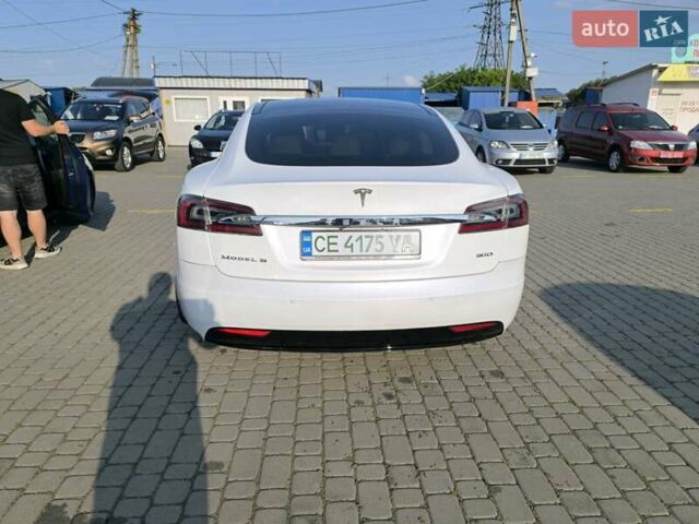 Белый Тесла Модель С, объемом двигателя 0 л и пробегом 173 тыс. км за 15799 $, фото 3 на Automoto.ua