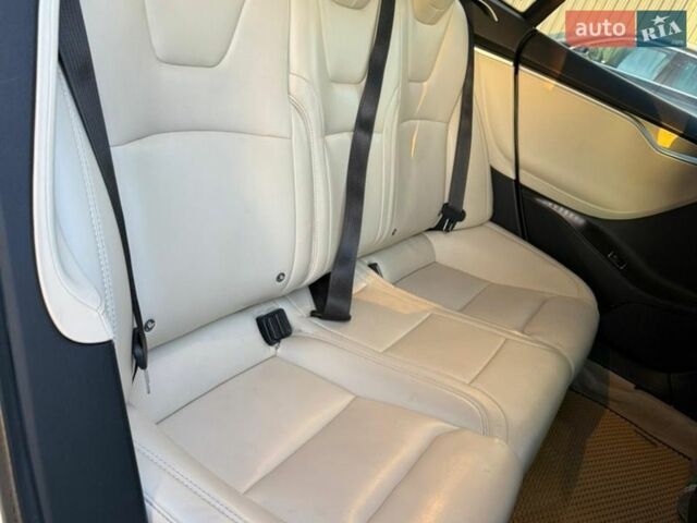 Білий Тесла Модель С, об'ємом двигуна 0 л та пробігом 122 тис. км за 21500 $, фото 34 на Automoto.ua