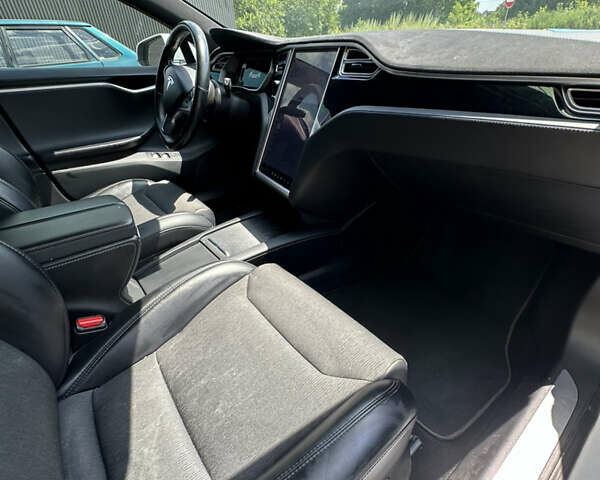 Белый Тесла Модель С, объемом двигателя 0 л и пробегом 155 тыс. км за 24500 $, фото 13 на Automoto.ua