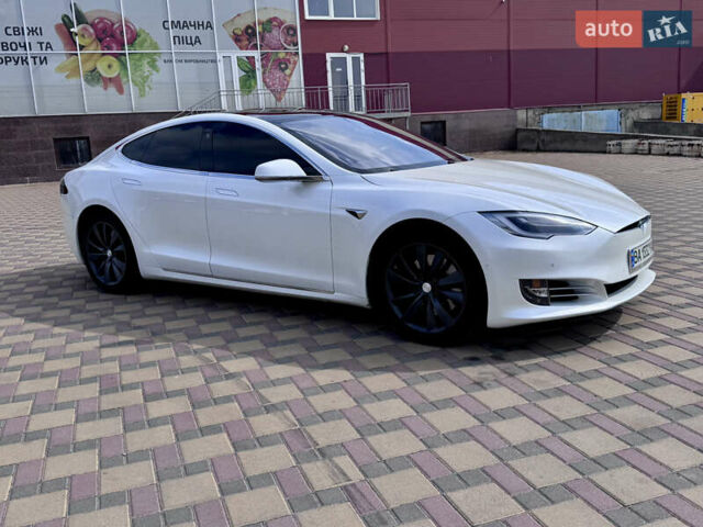 Белый Тесла Модель С, объемом двигателя 0 л и пробегом 88 тыс. км за 26000 $, фото 12 на Automoto.ua