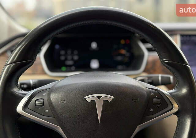 Белый Тесла Модель С, объемом двигателя 0 л и пробегом 102 тыс. км за 17990 $, фото 41 на Automoto.ua