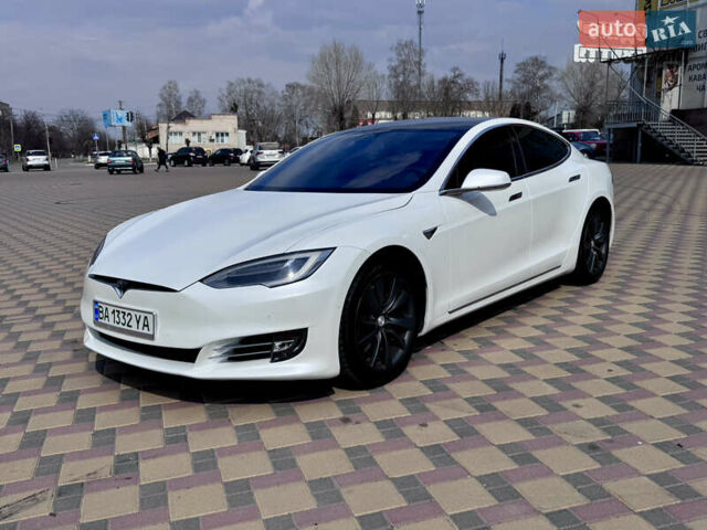Білий Тесла Модель С, об'ємом двигуна 0 л та пробігом 88 тис. км за 26100 $, фото 2 на Automoto.ua