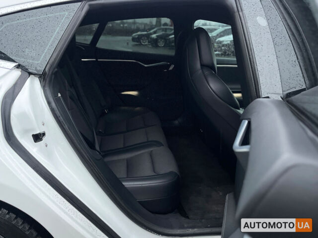 Белый Тесла Модель С, объемом двигателя 75 л и пробегом 147 тыс. км за 26500 $, фото 22 на Automoto.ua