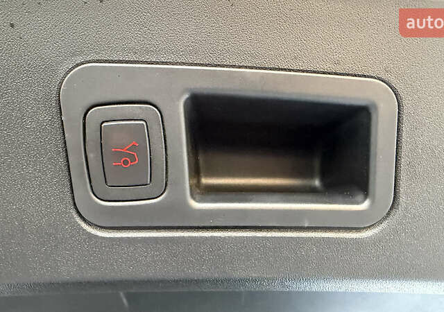 Белый Тесла Модель С, объемом двигателя 0 л и пробегом 192 тыс. км за 17600 $, фото 40 на Automoto.ua