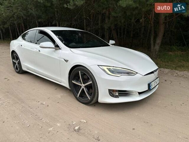 Белый Тесла Модель С, объемом двигателя 0 л и пробегом 162 тыс. км за 20900 $, фото 1 на Automoto.ua