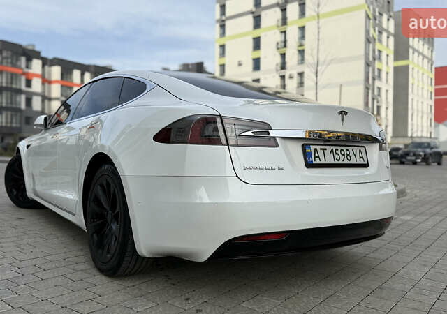 Белый Тесла Модель С, объемом двигателя 0 л и пробегом 102 тыс. км за 17990 $, фото 29 на Automoto.ua
