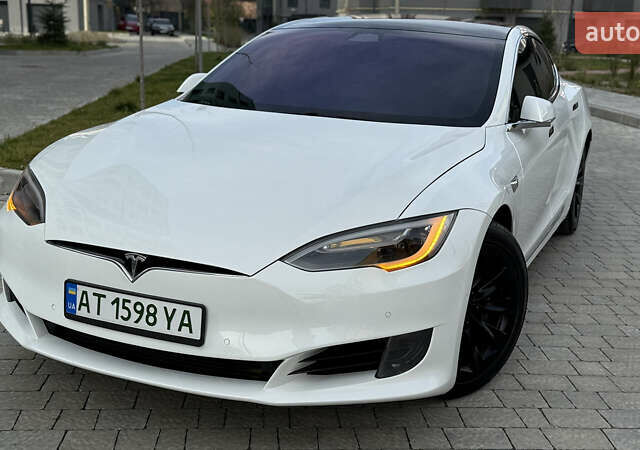 Белый Тесла Модель С, объемом двигателя 0 л и пробегом 102 тыс. км за 17990 $, фото 9 на Automoto.ua