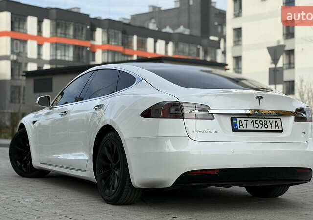 Белый Тесла Модель С, объемом двигателя 0 л и пробегом 102 тыс. км за 17990 $, фото 19 на Automoto.ua