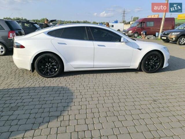 Белый Тесла Модель С, объемом двигателя 0 л и пробегом 173 тыс. км за 15799 $, фото 4 на Automoto.ua