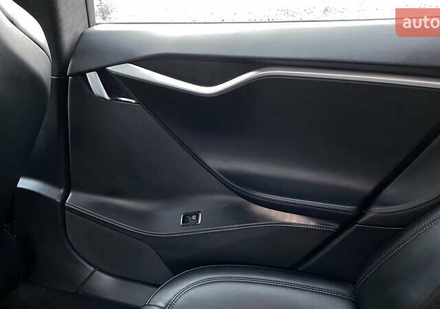 Білий Тесла Модель С, об'ємом двигуна 0 л та пробігом 246 тис. км за 16999 $, фото 91 на Automoto.ua