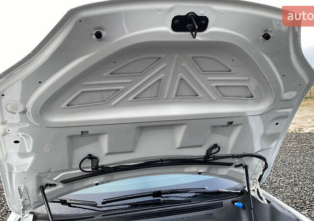 Білий Тесла Модель С, об'ємом двигуна 0 л та пробігом 246 тис. км за 16999 $, фото 103 на Automoto.ua