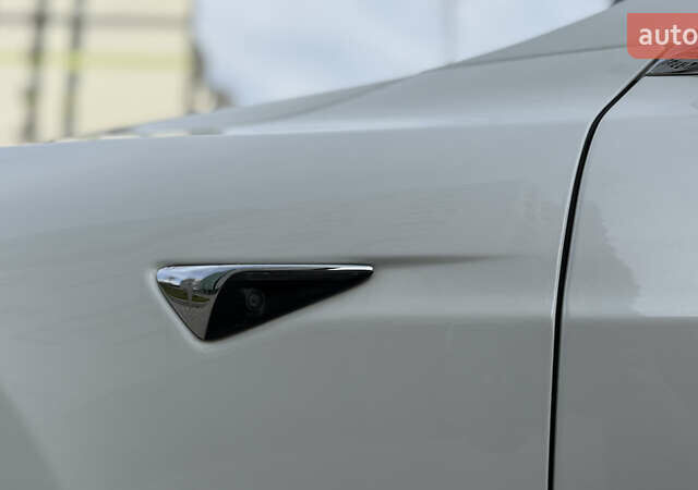 Белый Тесла Модель С, объемом двигателя 0 л и пробегом 102 тыс. км за 17990 $, фото 53 на Automoto.ua