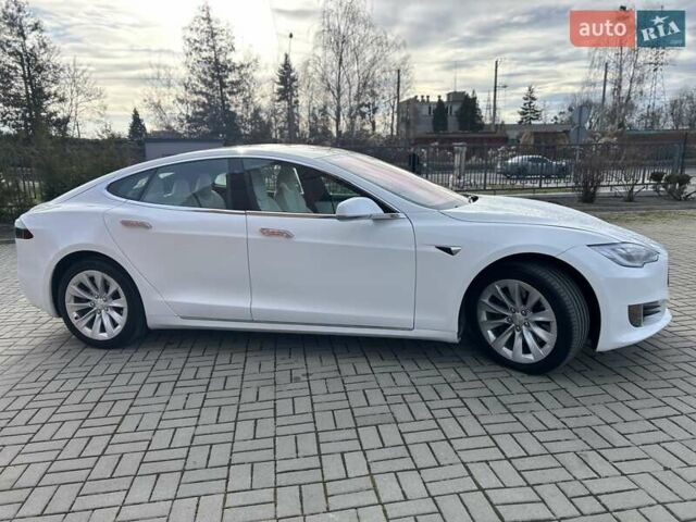 Белый Тесла Модель С, объемом двигателя 0 л и пробегом 99 тыс. км за 23900 $, фото 4 на Automoto.ua