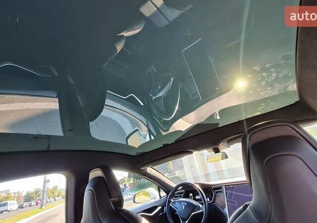 Белый Тесла Модель С, объемом двигателя 0 л и пробегом 160 тыс. км за 22999 $, фото 16 на Automoto.ua