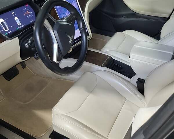 Білий Тесла Модель С, об'ємом двигуна 0 л та пробігом 205 тис. км за 18000 $, фото 5 на Automoto.ua