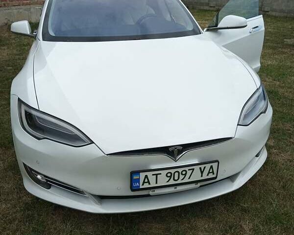 Белый Тесла Модель С, объемом двигателя 0 л и пробегом 250 тыс. км за 15500 $, фото 27 на Automoto.ua
