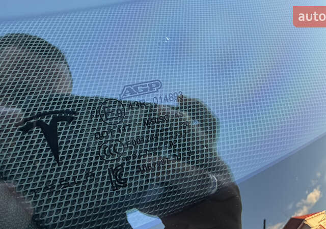 Белый Тесла Модель С, объемом двигателя 0 л и пробегом 192 тыс. км за 17600 $, фото 47 на Automoto.ua