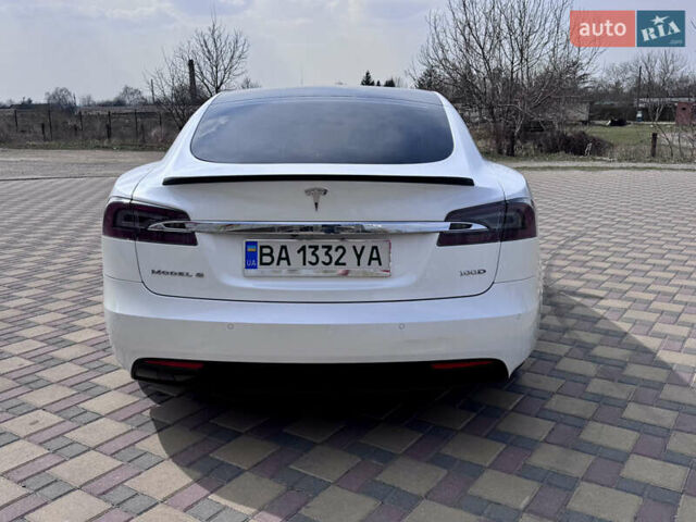 Білий Тесла Модель С, об'ємом двигуна 0 л та пробігом 88 тис. км за 26100 $, фото 8 на Automoto.ua