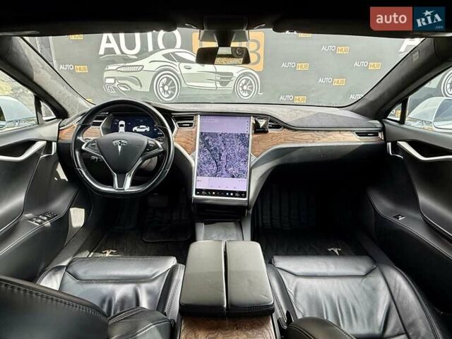 Білий Тесла Модель С, об'ємом двигуна 0 л та пробігом 104 тис. км за 18000 $, фото 12 на Automoto.ua
