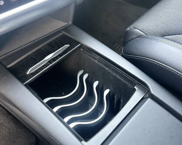 Білий Тесла Модель С, об'ємом двигуна 0 л та пробігом 75 тис. км за 15900 $, фото 9 на Automoto.ua