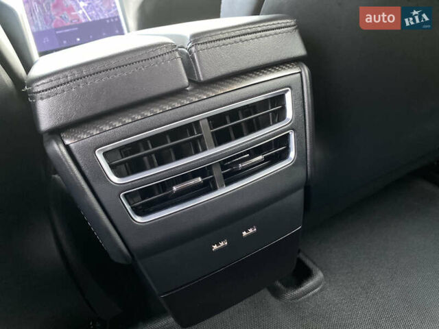 Білий Тесла Модель С, об'ємом двигуна 0 л та пробігом 246 тис. км за 16999 $, фото 89 на Automoto.ua