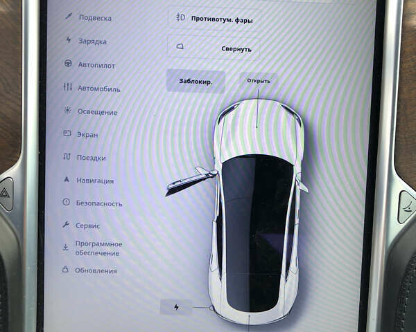 Білий Тесла Модель С, об'ємом двигуна 0 л та пробігом 73 тис. км за 25000 $, фото 21 на Automoto.ua