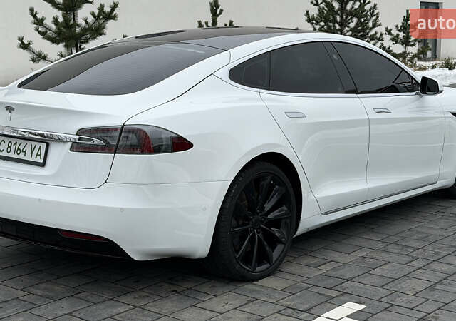 Белый Тесла Модель С, объемом двигателя 0 л и пробегом 195 тыс. км за 17200 $, фото 5 на Automoto.ua