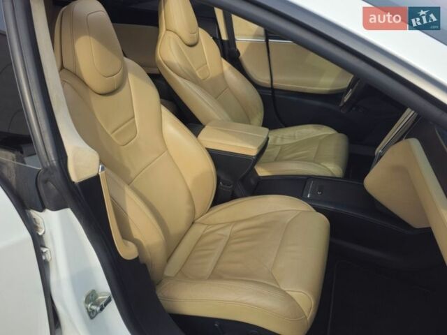 Белый Тесла Модель С, объемом двигателя 0 л и пробегом 190 тыс. км за 19900 $, фото 15 на Automoto.ua