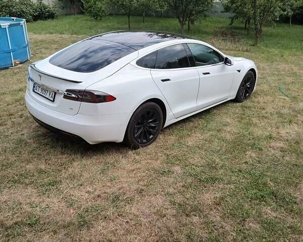 Белый Тесла Модель С, объемом двигателя 0 л и пробегом 250 тыс. км за 15500 $, фото 19 на Automoto.ua
