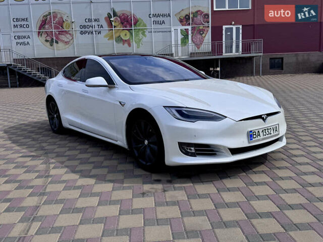 Білий Тесла Модель С, об'ємом двигуна 0 л та пробігом 88 тис. км за 26100 $, фото 13 на Automoto.ua