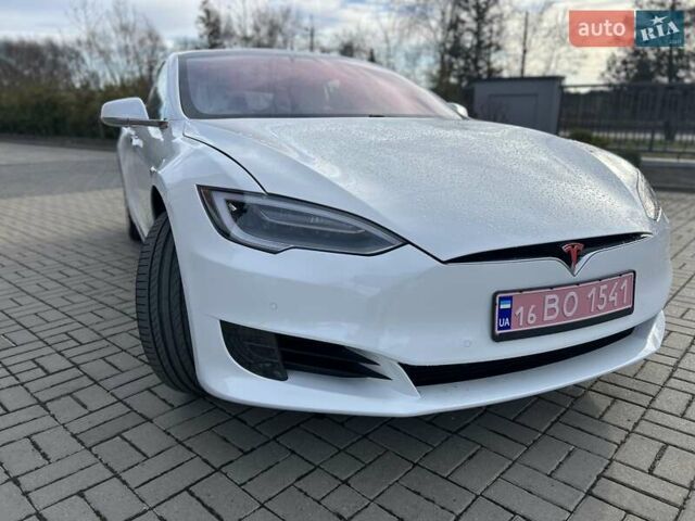 Белый Тесла Модель С, объемом двигателя 0 л и пробегом 99 тыс. км за 23900 $, фото 1 на Automoto.ua