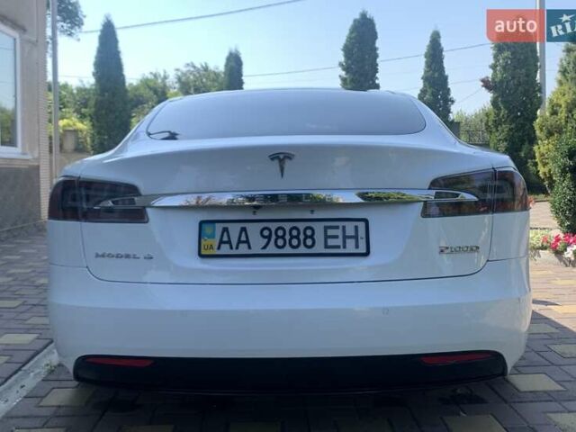 Белый Тесла Модель С, объемом двигателя 0 л и пробегом 82 тыс. км за 31000 $, фото 9 на Automoto.ua