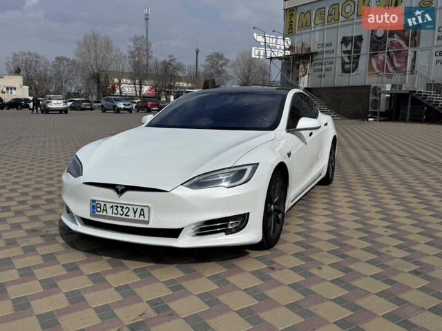 Белый Тесла Модель С, объемом двигателя 0 л и пробегом 88 тыс. км за 26000 $, фото 1 на Automoto.ua