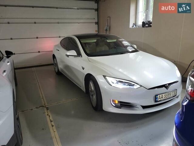 Білий Тесла Модель С, об'ємом двигуна 0 л та пробігом 205 тис. км за 18000 $, фото 1 на Automoto.ua