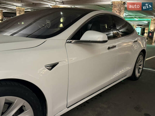 Білий Тесла Модель С, об'ємом двигуна 0 л та пробігом 218 тис. км за 17000 $, фото 8 на Automoto.ua