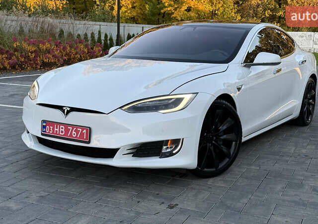 Белый Тесла Модель С, объемом двигателя 0 л и пробегом 192 тыс. км за 17600 $, фото 66 на Automoto.ua
