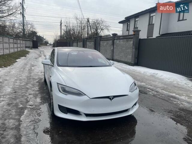 Белый Тесла Модель С, объемом двигателя 0 л и пробегом 275 тыс. км за 15900 $, фото 11 на Automoto.ua