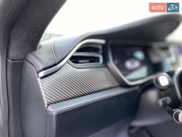 Білий Тесла Модель С, об'ємом двигуна 0 л та пробігом 246 тис. км за 16999 $, фото 70 на Automoto.ua